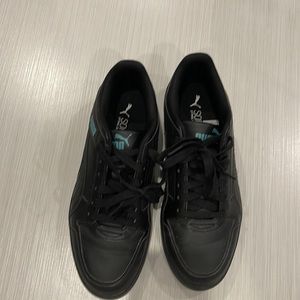 Puma man snickers in great condition just worn once.